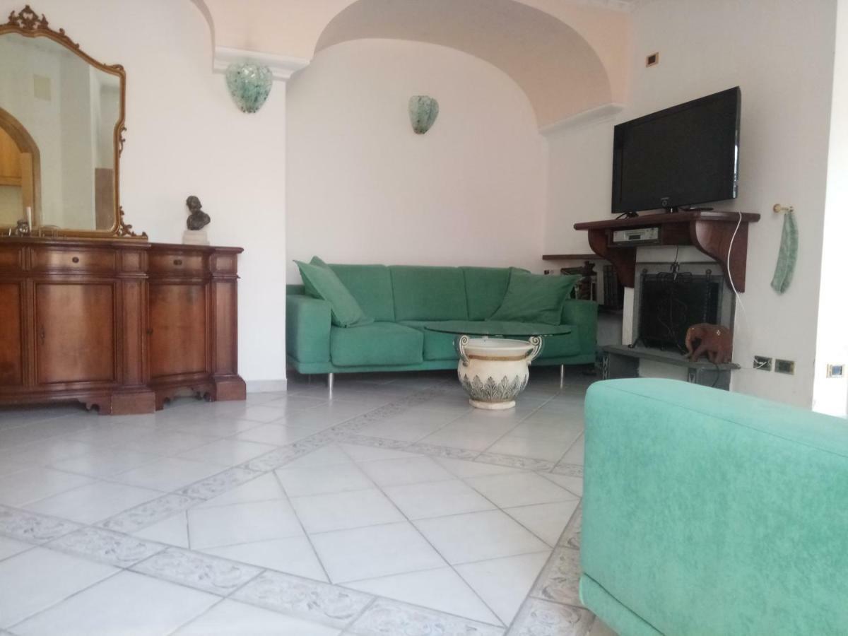 Villa Pithecusa Ischia Eksteriør billede